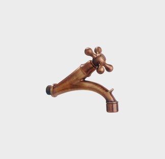 Rubinetto classico con vitone tradizionale 