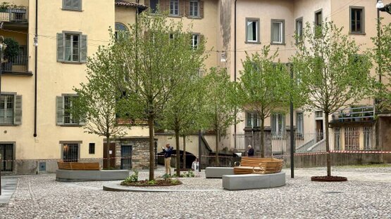 Bergamo Piazza Angelini #6