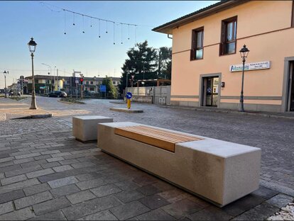 Seduta in legno Fontanella BG