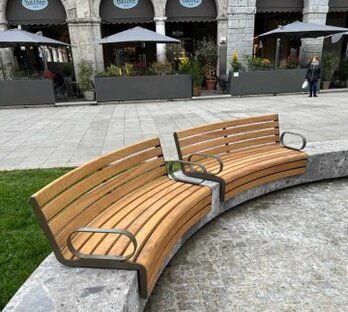 Seduta in legno curva con schienale Donizzetti BG